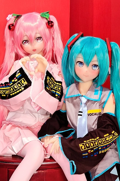  two lovely japanese sexdolls    