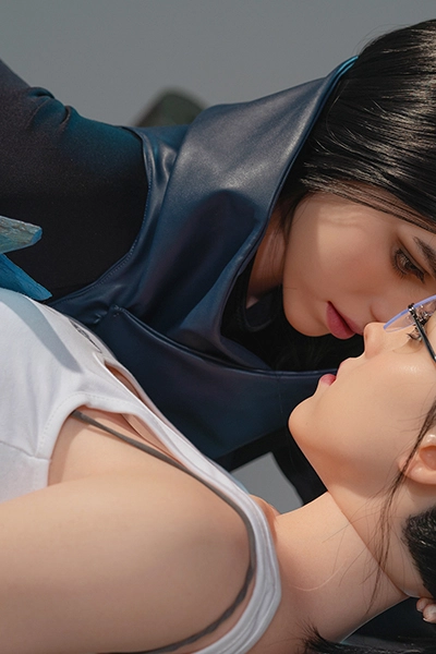  cosply sexdoll kissing