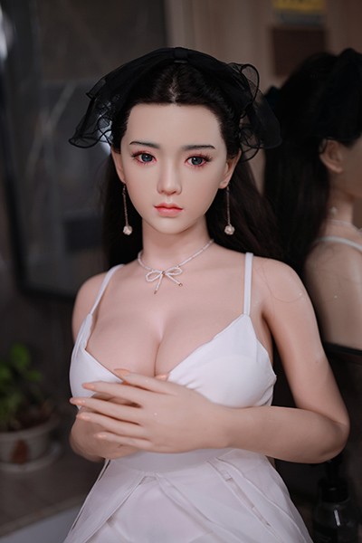  young lovedoll with black hair
